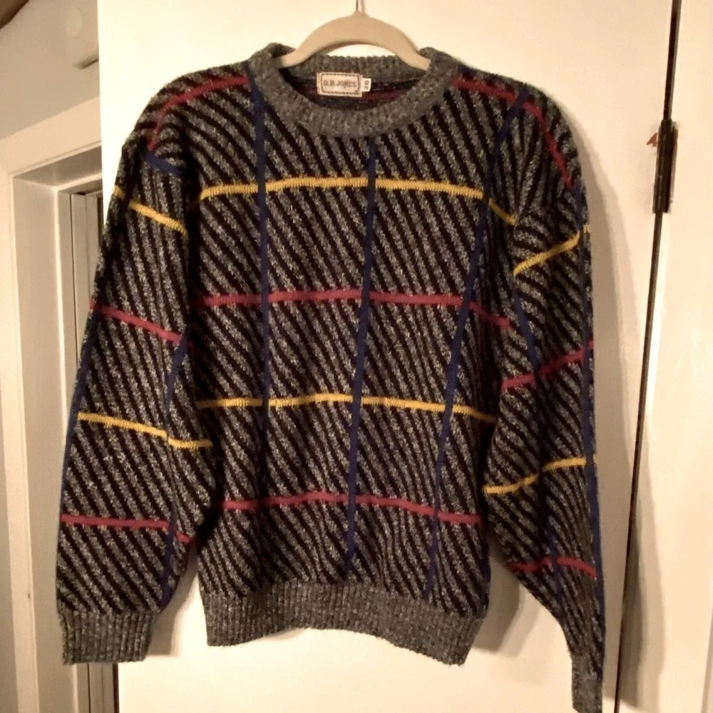 Vintage Acrylic Made In The USA Boys Sweater Size 20-Grey w/Multi Colored Stripe